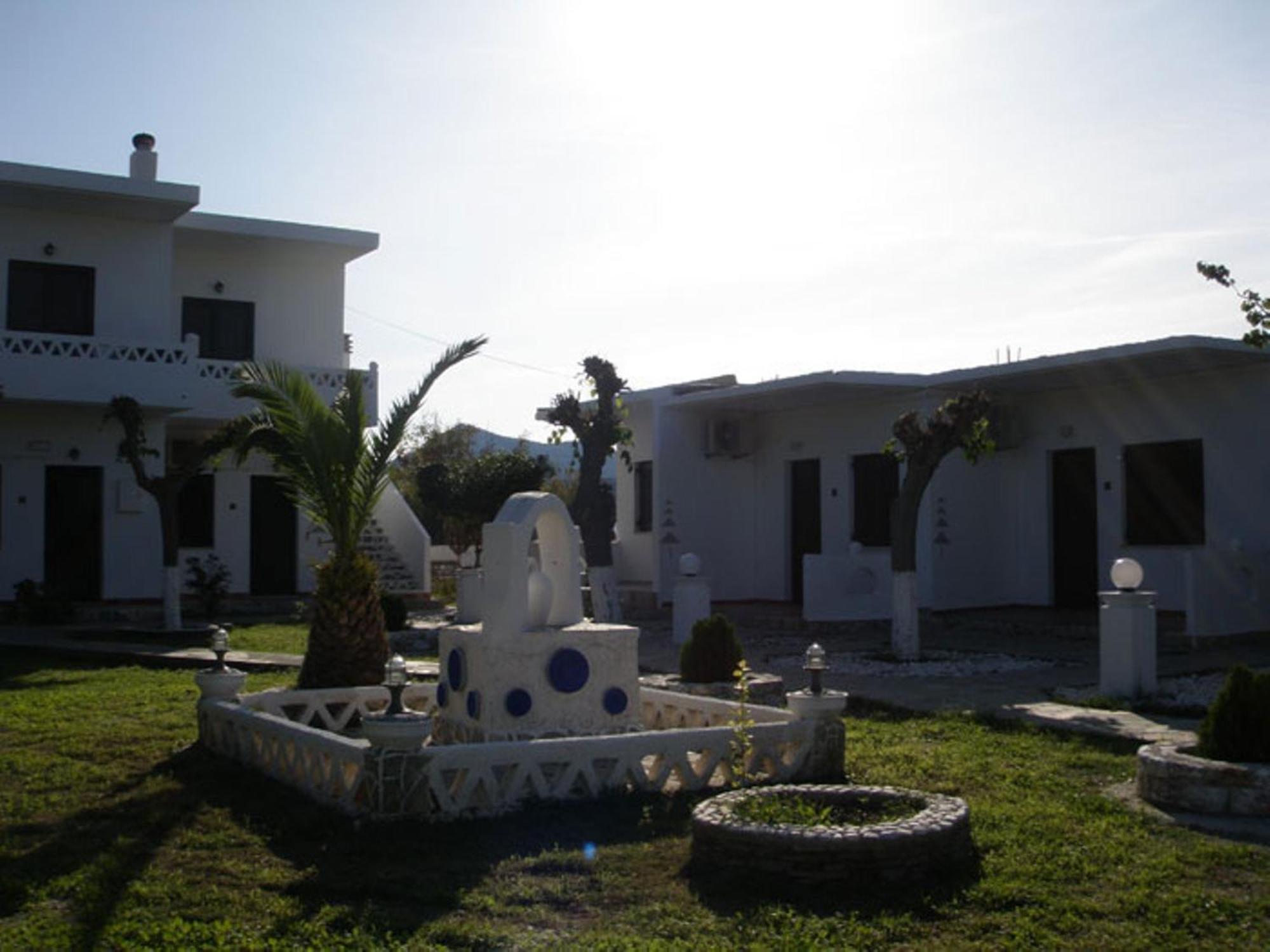 Skyros Avra Residences Luaran gambar